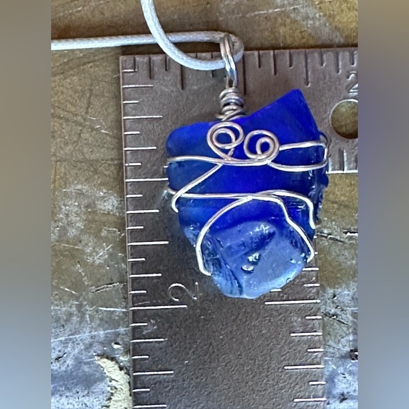 Sea Glass Pendant Necklace Wire Wrapped Artisan Handcrafted Handmade 4226 Y - Picture 6 of 8